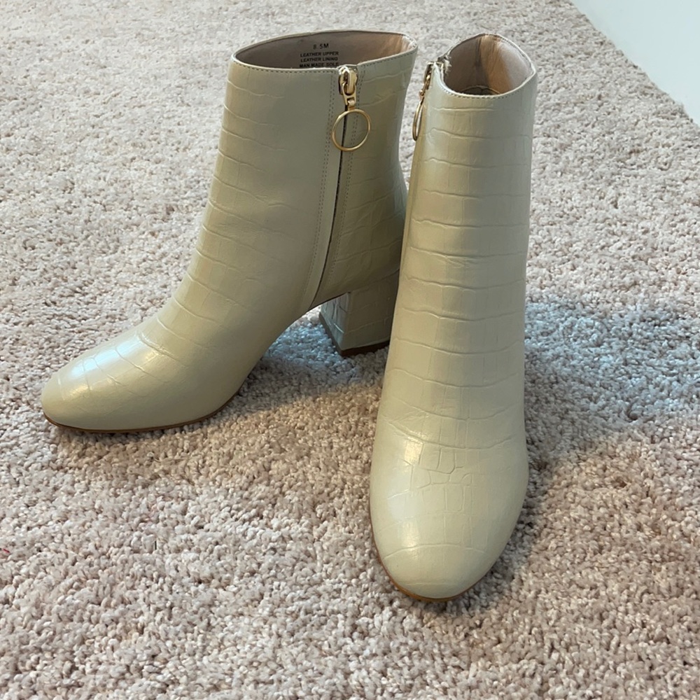 Able booties